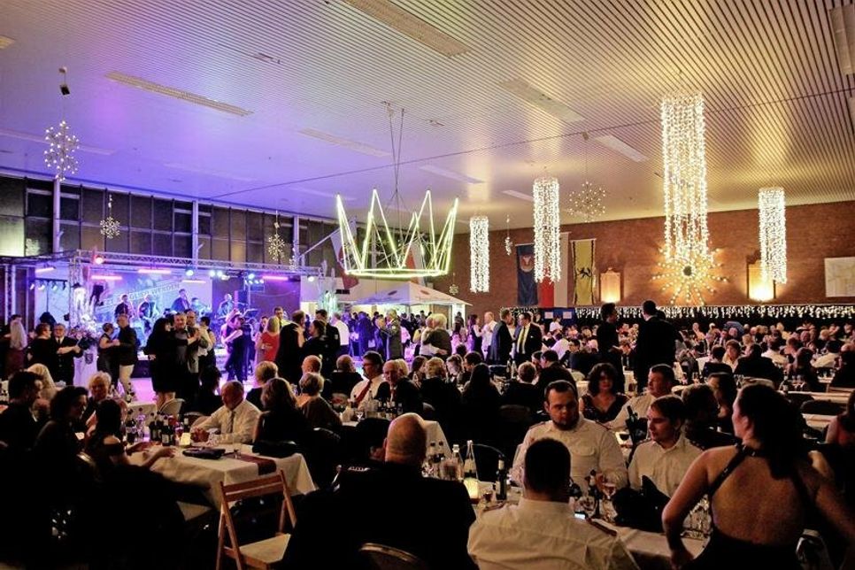 „Die Nachfrage ist riesig und wir freuen uns schon auf eine rauschende Ballnacht mit euch“, verkündet die FFW Grömitz mit großer Vorfreude auf die Veranstaltung.