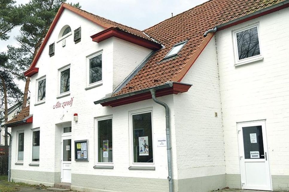 Die „Alte Zwoelf“ als Jugendzentrum des Trägervereins VOJA gehört der Geschichte an. Am Wochenende kommt das gesamte Inventar unter den Hammer. (Foto: Stefan Setje-Eilers)