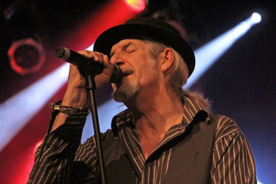Frontmann und die Stimme von Pfefferminz: Andreas Gramkow.