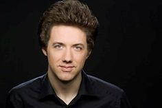 Benjamin Moser spielt Werke von Beethoven, Debussy, Holliger, Ravel und Rachmaninov.