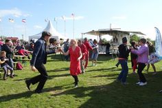 Der Swing-Tanzkurs begeisterte Teilnehmer und Zuschauer gleichermaßen.