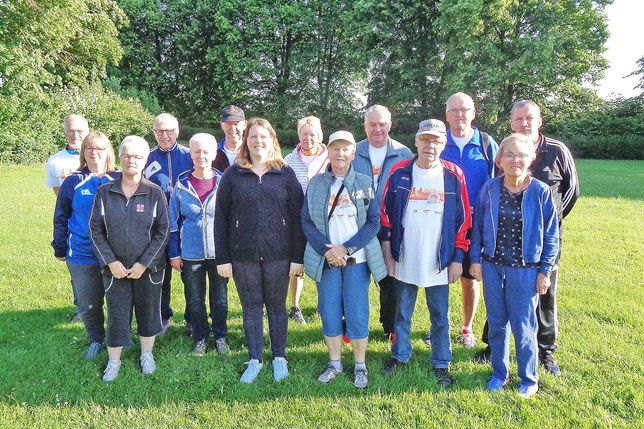 Ohne sie geht gar nichts: Die ehrenamtlichen Prüfer und Helfer der beiden Abnahmetage bei der Grundschule Malente (es fehlen Hartmut Berg und Horst Malcha).