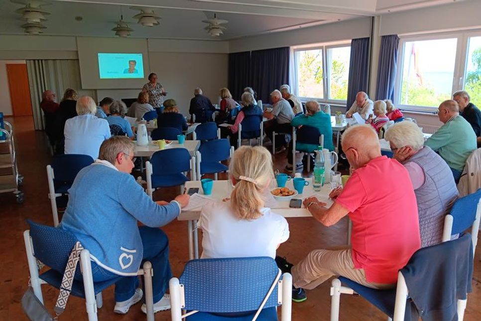 Referentin Karin Jahn betonte, wie unkompliziert ein gesunder Alltag sein kann.