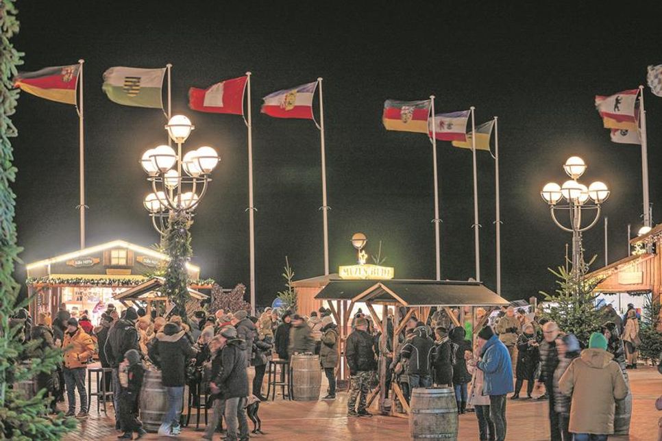Der Grömitzer Wintermarkt auf dem Seebrückenvorplatz.