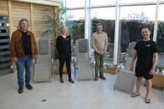 Haben mit Begeisterung und Elan auf den 1. April hingewirkt: Bürgermeister Dieter Knoll, StrandSpa-Leitung Ramona Reinhardt, Tourismusleiter Jan Schöttke und Saunameister Dino Di Iorio (v. lks).