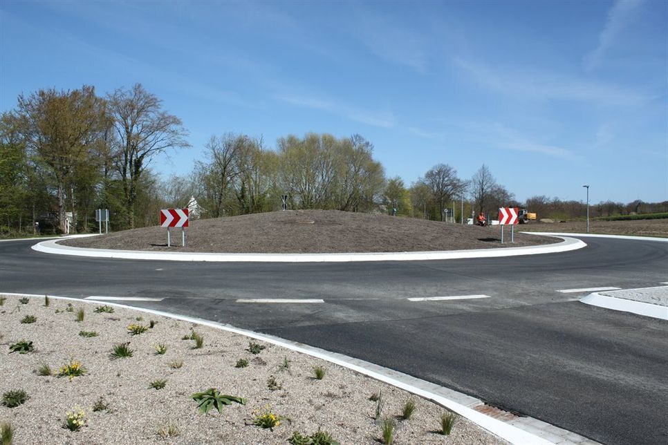 Mit einem Durchmesser von 40 Metern ist der neue Kreisel Neustadts größter.