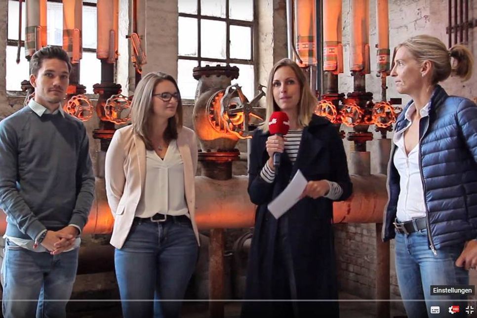 Die Auszubildenden Thore Flechsig und Mara Krämer (v. lks.) gemeinsam mit Chefin Katrin Gollan (re.) im Interview.