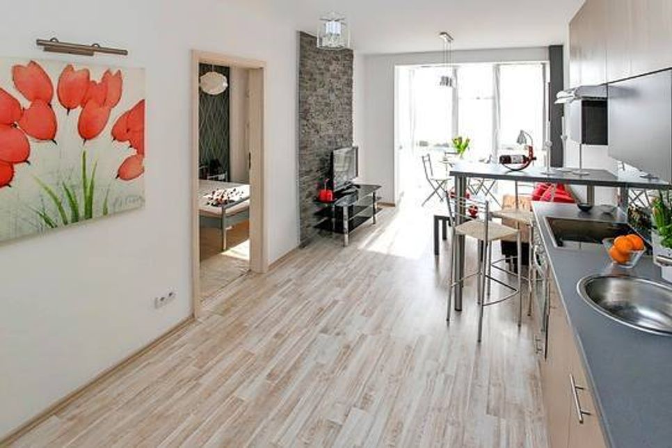 Gemeinsame Wohnung: Ohne neue Möbel geht es nur selten. (Quelle: jarmoluk (CC0-Lizenz)/ pixabay.com)