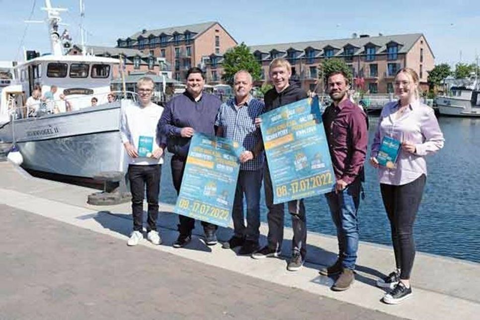 Stellten das Programm der diesjährigen Hafenfesttage in Heiligenhafen vor: Max-René Hampf (v.l.), Vadim König, Andreas Lund, Florian Kinnert, Eike Doyen und Jana Bendig.