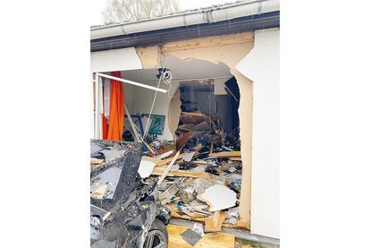 Ein Ort der Verwüstung. Von Büro und Gästezimmer ist kaum noch etwas zu erkennen.