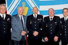 OWF Oliver Greve, bisheriger Stellvertreter Jörg Kleinfeld, Neu gewählter Stellvertreter Roland Löptien, Bgm. Tade Peetz und Gemeindewehrführer Jens Willrodt (von rechts)