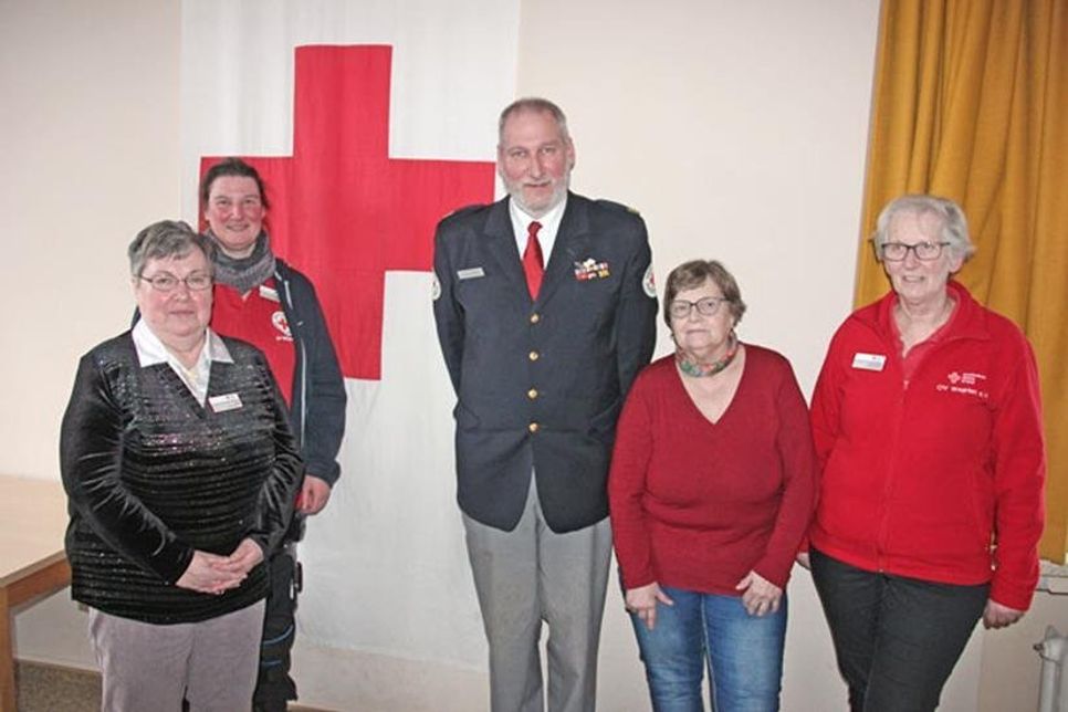 Norbert Griebel mit den Vorstandsmitgliedern Sabine Griebel, Kerstin Siebrecht, Renate Thora und Anke Roski.