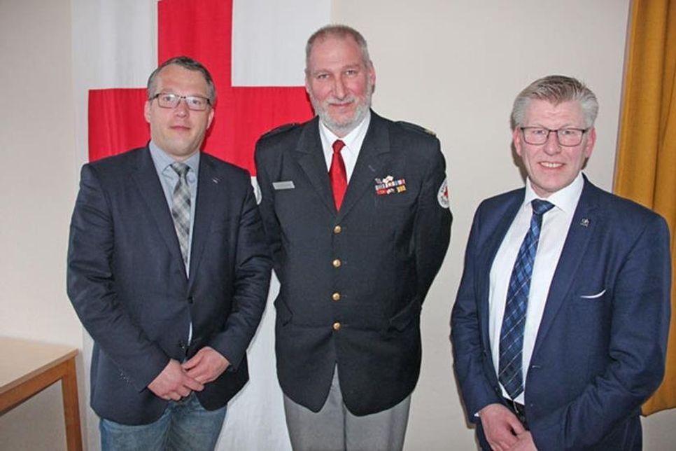 Norbert Griebel mit den neu eingetretenen Mitgliedern Jens Junkersdorf und Burkhard Naß