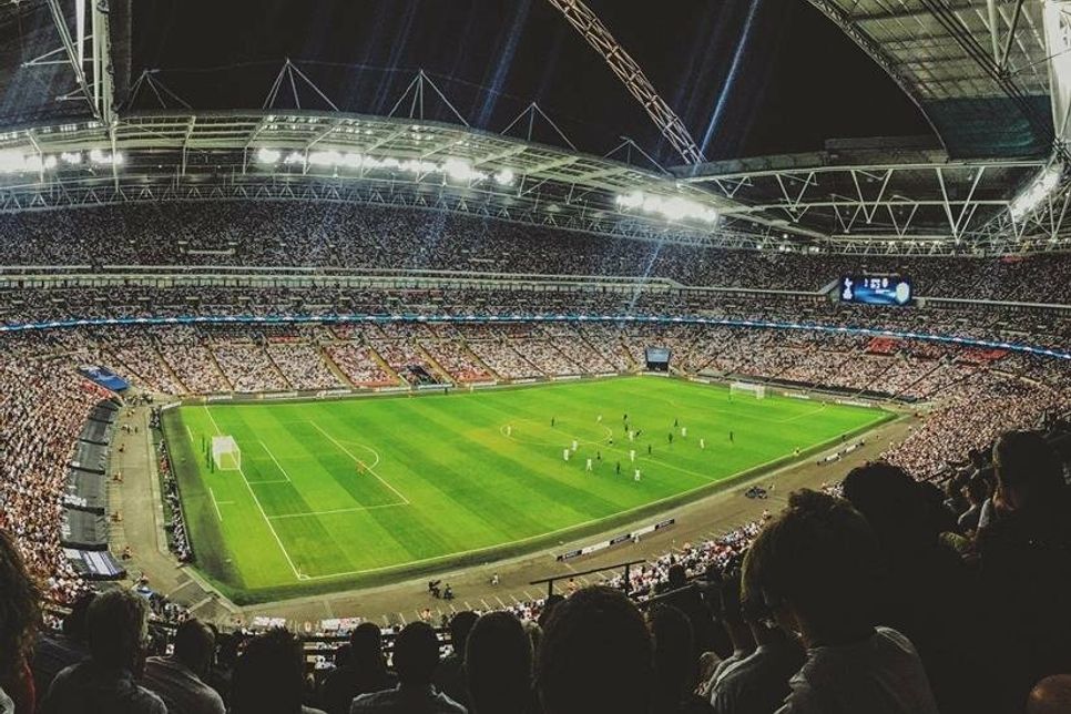 Fußball gehört weltweit zu den beliebtesten Sportarten für Sportwetten.