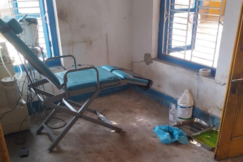 Provisorischer Untersuchungsraum im Health Camp.