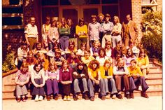 Abschlussjahrgang 1974: Die ehemaligen Schülerinnen und Schüler der R10 M und R10 S wollen sich nach 52 Jahren wiedersehen.
