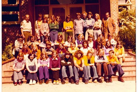 Abschlussjahrgang 1974: Die ehemaligen Schülerinnen und Schüler der R10 M und R10 S wollen sich nach 52 Jahren wiedersehen.