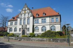 Viel Programm mit interessanten Informationen erwartet die Besucher beim Tag der offenen Tür im ehemaligen Amtsgericht. Sie sollen bei der Entscheidungsfindung mitbeteiligt werden, wie es mit dem historischen Gebäude weitergeht.