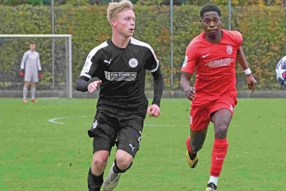 Der große Lukas Griebsch, schon fast Profi, im Oktober 2020, bei Bundesligaauswärtsspiel beim ETV Hamburg.