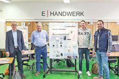Christoph Salewski (Schulleiter, BS Eutin), Bernd Böttcher (Firma Rademacher), Nils Jansen (Firma Rademacher) und Stefan Erbs (Firma Elektrotechnik Erbs & Brumm GmbH sowie Obermeister der Elektro-Innung Ostholstein (von links nach rechts).
