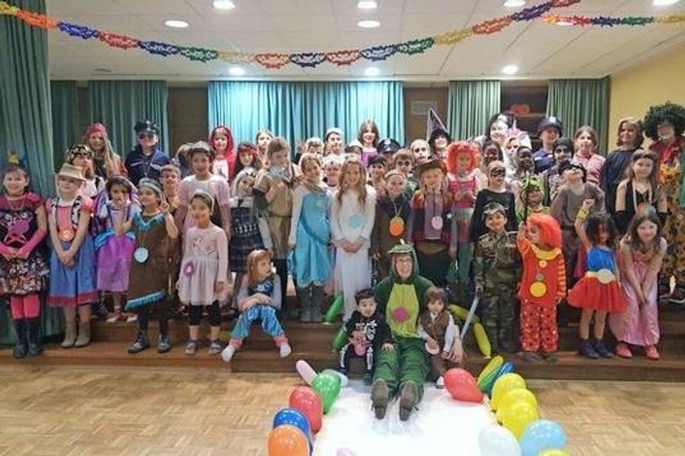Mit guter Laune und viel Witz war den Inselkindern eine bunte Faschingssause garantiert.