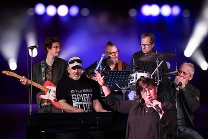 Blues, Rock und Gospel mit Jessy Martens und Band.