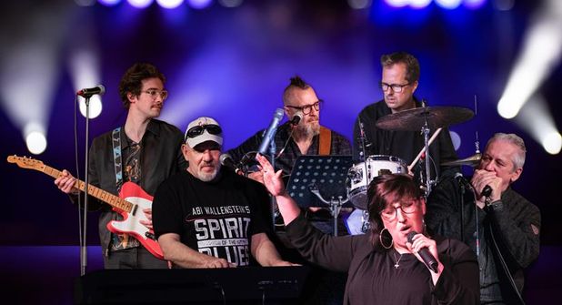 Blues, Rock und Gospel mit Jessy Martens und Band.