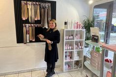 Inhaberin Azam Noshian erweitert ihr Angebot um zertifizierte, professionelle Haarverlängerungen und Haarverdichtungen mit 100 Prozent Echthaar.