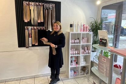 Inhaberin Azam Noshian erweitert ihr Angebot um zertifizierte, professionelle Haarverlängerungen und Haarverdichtungen mit 100 Prozent Echthaar.