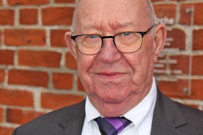 Für seine Verdienste wurde Manfred Deiter mit dem Ansgarkreuz geehrt