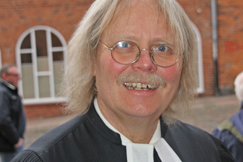 Im Mittelpunkt des besonderen Festgottesdienstes stand natürlich die Verabschiedung von Pastor Volker Harms in den Ruhestand.
