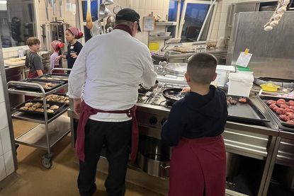 Am Sonntag öffnet die Jugendherberge noch ein letztes Mal für dieses Jahr ihre Türen und lädt zur Weihnachtsbäckerei ein.