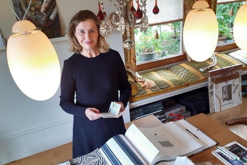Innenarchitektin Renate Reinhard hat ihr Sortiment um Tapeten und Farben der Firmen Farrow & Ball sowie Little Greene erweitert.