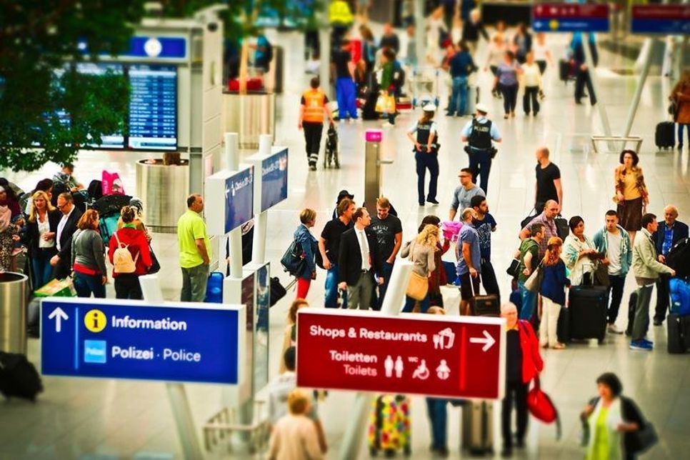 Mit der neuen Verordnung wird die Quarantäne-Dauer für Reiserückkehrer von 14 auf 10 Tage verkürzt.