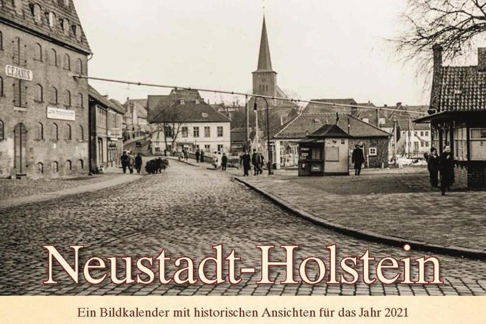 Der Bildkalender mit historischen Ansichten von Neustadt ist beim örtlichen Buchhandel erhältlich.