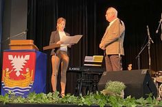 Schulleiterin Yvonne Pohl würdigte das verantwortungsvolle Engagement von Rolf Bohl.