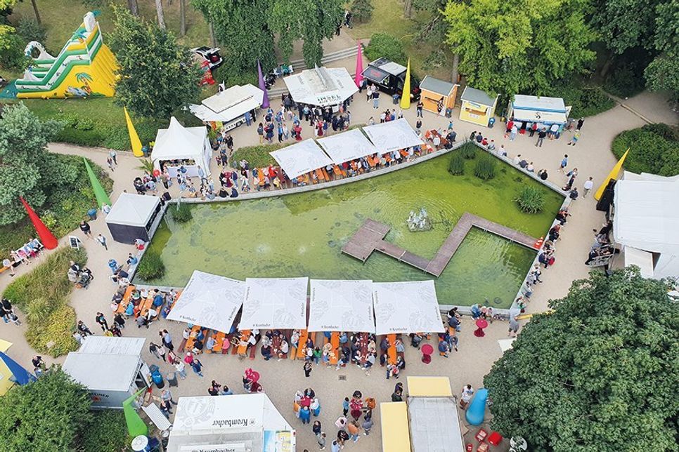 Am Wochenende findet das beliebte Sommerfest der Freiwilligen Feuerwehr Timmendorfer Strand rund um den Seepferdchebrunnen statt.