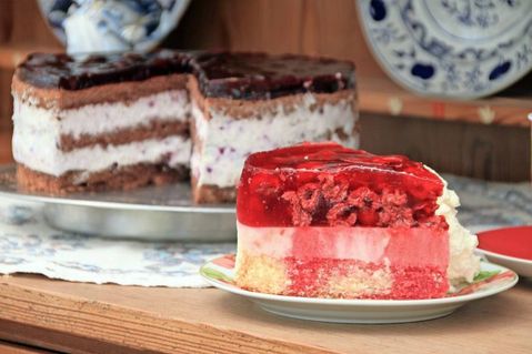 Die köstlichen Kuchen- und Tortenkreationen sind weit über Grömitz Grenzen hinaus bekannt.