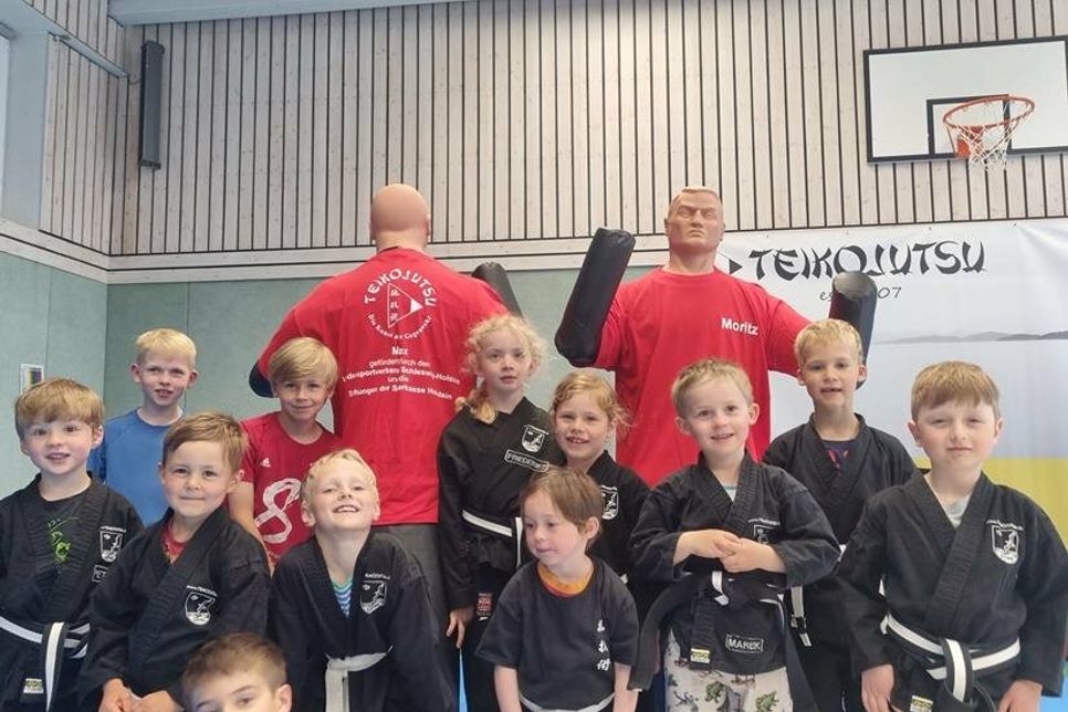 Alle Sportler der Teikojutsu-Sparte werden sich in Zukunft immer daran erfreuen können, insbesondere auch die kleinen Teikojutsukas, für die Max und Moritz beliebte Kampfgefährten sind, denen man es beim Training so richtig ohne irgendwelche Verluste geben kann.