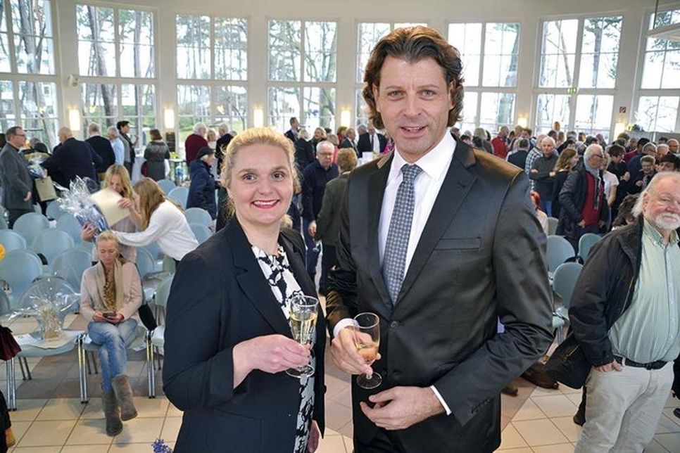 Bürgervorsteherin Anja Evers und Bürgermeister Robert Wagner konnten zahlreiche Bürger zum Neujahrsempfang begrüßen. (Foto: René Kleinschmidt)