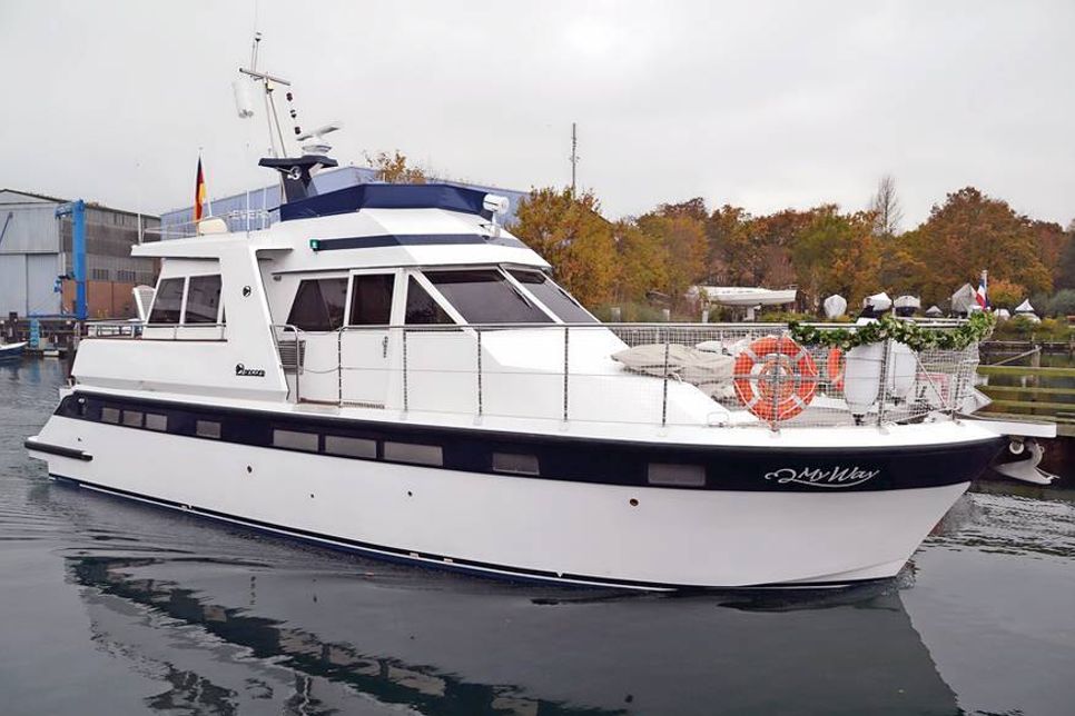 Die „My Way“ löst die „Marina“, die bei einer täglichen Arbeitszeit von acht Stunden - ohne Urlaub und Krankheit - immerhin ununterbrochen 7,5 Jahre auf See verbracht hat, ab. (Foto: René Kleinschmidt)
