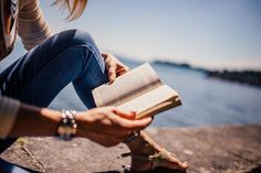 Welche Bücher lesenswert sind, erfährt man im neuen NDR Podcast.