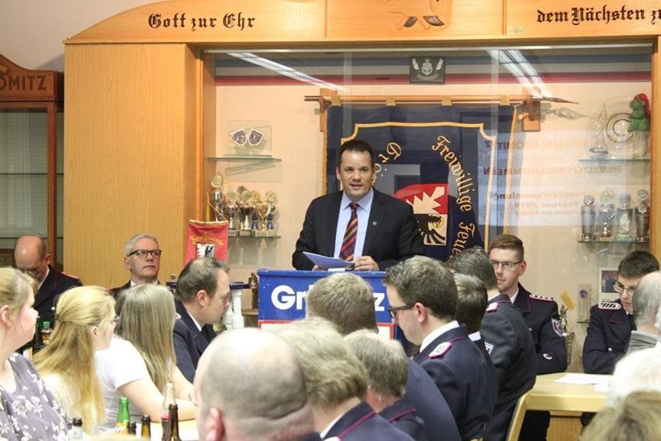 Bürgermeister Mark Burmeister dankte den Kameraden für die geleisteten Dienste.
