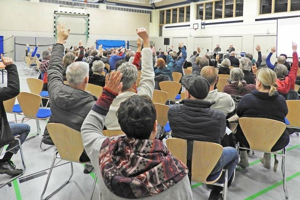 Eine Mehrheit will den Standort des Denkmals neu diskutieren.