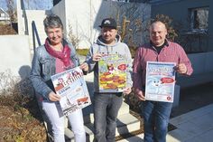 Die Jugendarbeiter Ines Fellner, Patrick Bohle (m.) und André Hüttig stellen die drei großen Angebote vor, die die Gemeindejugendpflege und der Gemeindejugendring Ratekau in nächster Zeit anbieten. Anmeldungen sind ab sofort möglich. (Foto: Stefan Setje-Eilers)