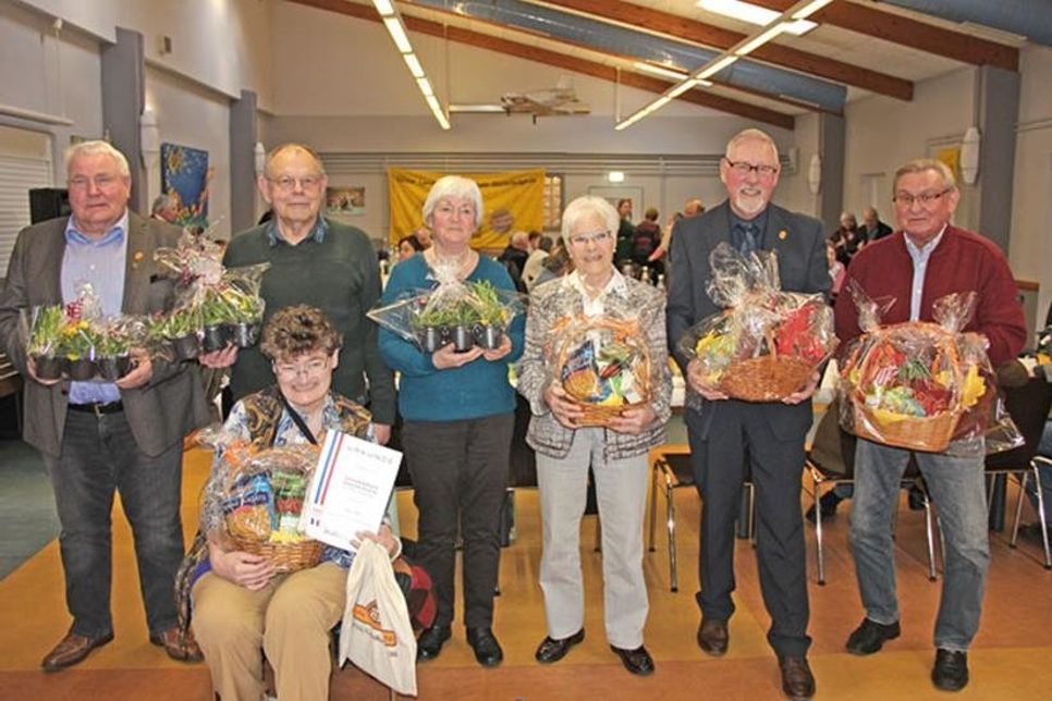 Von insgesamt 21 Ehrungen konnten am 8. März folgende Mitglieder Urkunden und Geschenke entgegennehmen: Antje Linke, Gerhard Struck und Hans-Joachim Schaumann als langjährige Funktionsträger sowie Norbert Steinbach für 10 Jahre Mitgliedschaft, Werner Lepsien für 20 Jahre Mitgliedschaft, Brigitte Rüß für 25 Jahre Mitgliedschaft und Renate Zander für 30 Jahre Mitgliedschaft.