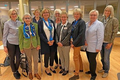 Der Vorstand des LandFrauenVerein Eutin e.V. Von links nach rechts:  Miriam Boesmann, Birgit von Ahlen, Sabine Schwarten, Ute Witt, Erika Witter, Eveline Seute, Bettina Moser, Heike Drews, Silke Rückheim