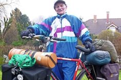 Günter Behrend ist startklar. Das Radel ist bepackt - mit im Gepäck eine Menge Motivation und Ehrgeiz.