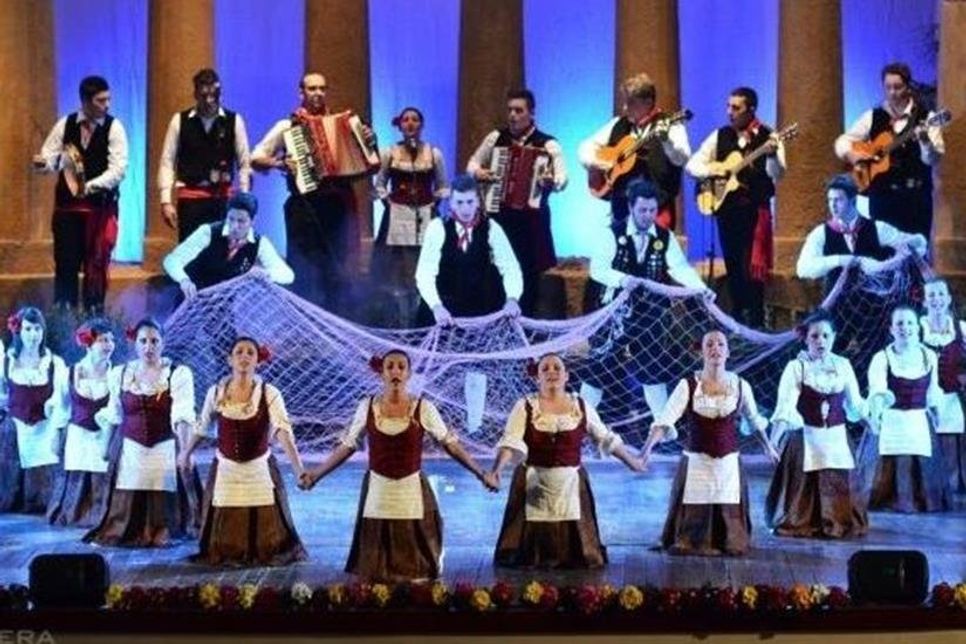 Die Choreografie der Tänze repräsentiert die lebendige und freudige Stimmung des sizilianischen Volkes.