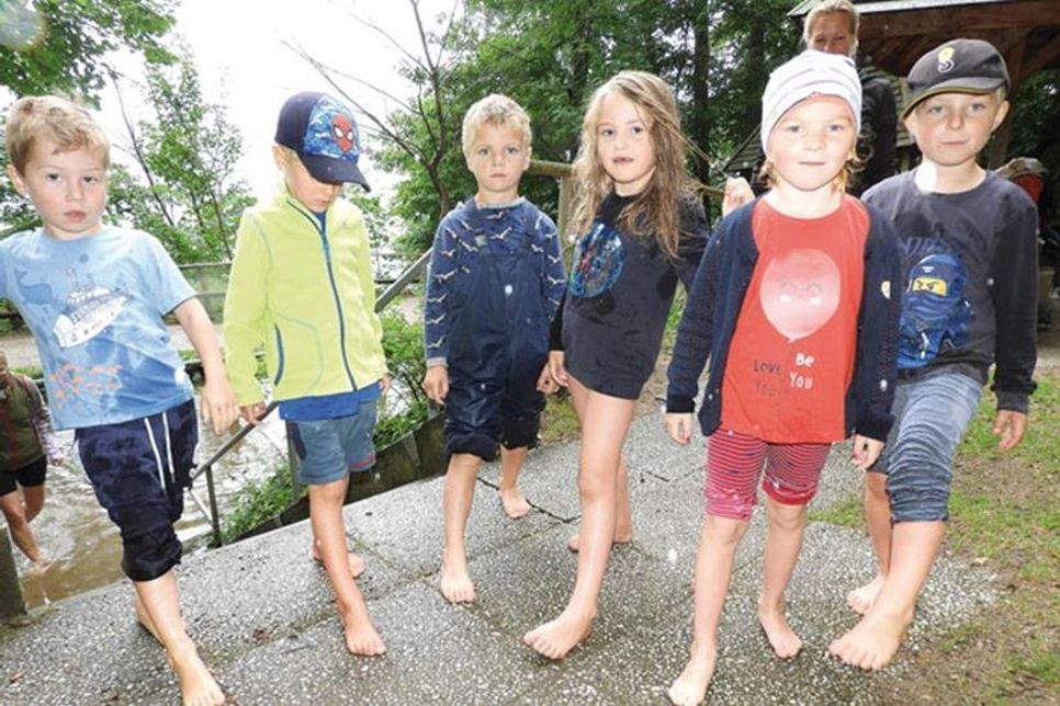 Und hinterher: Nicht abtrocknen und über rote Füße freuen.